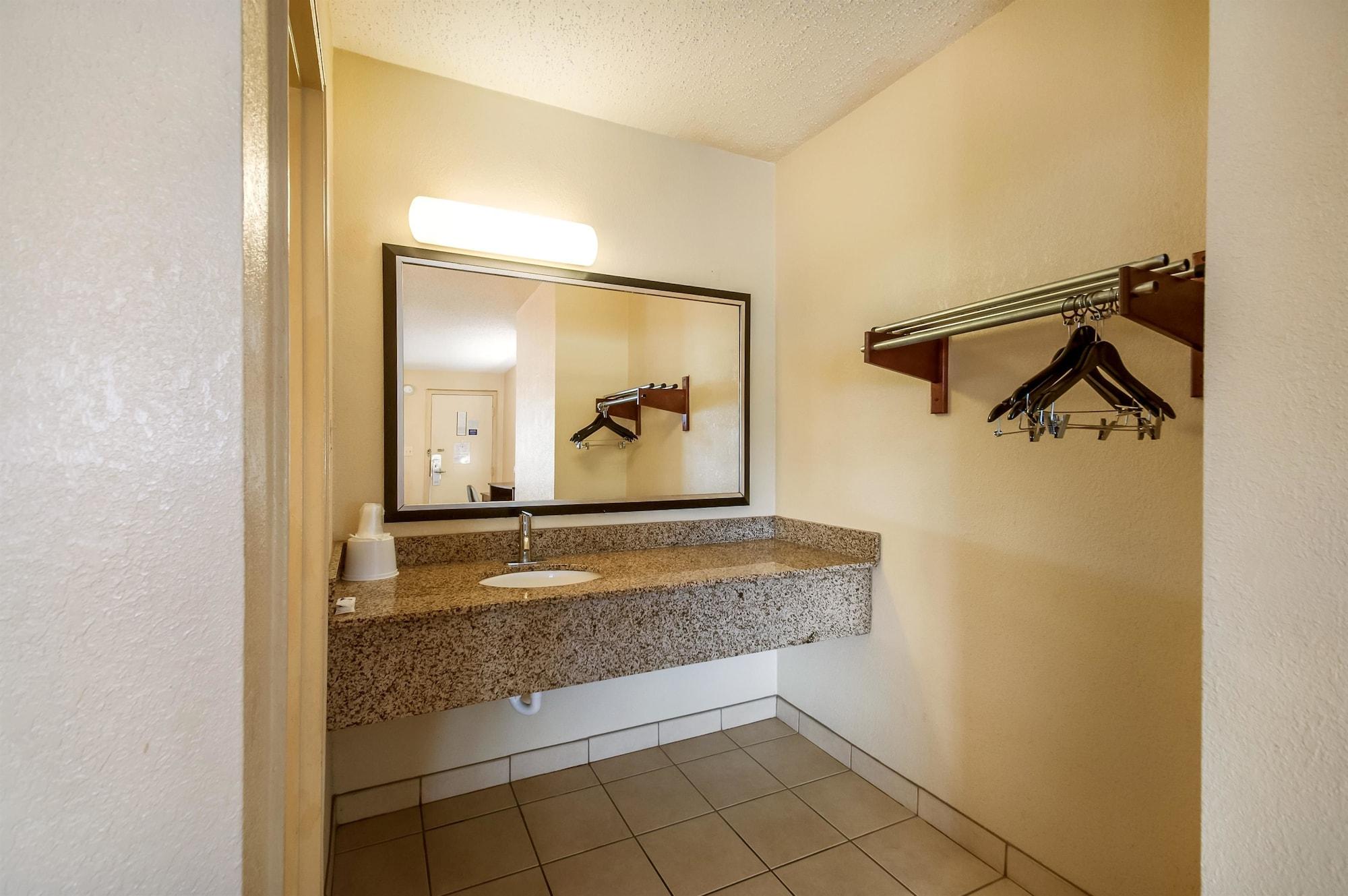 Motel 6-Washington, Dc - Convention Center Buitenkant foto