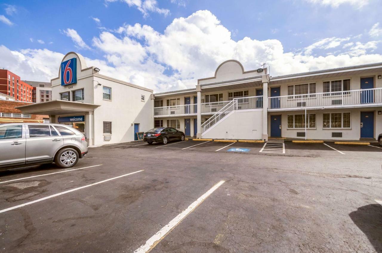 Motel 6-Washington, Dc - Convention Center Buitenkant foto