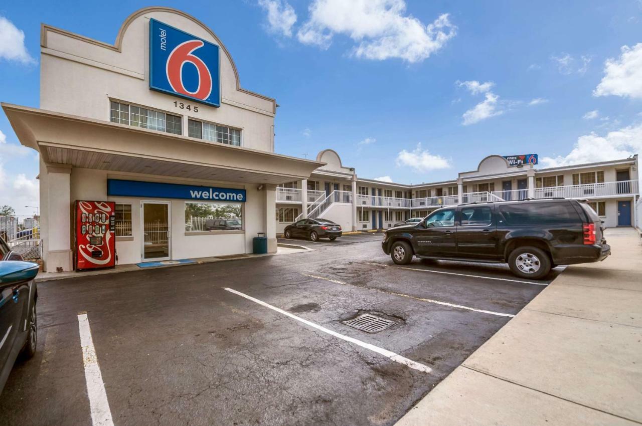 Motel 6-Washington, Dc - Convention Center Buitenkant foto
